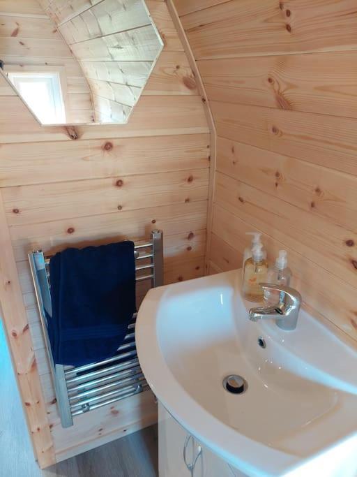 High Whashton Springs Glamping Pod, Richmond Yorks公寓 外观 照片